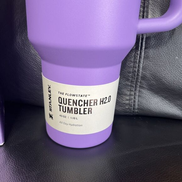 Stanley X Olivia Rodrigo Quencher H2.0 40oz Tumbler - Picture 3 of 10